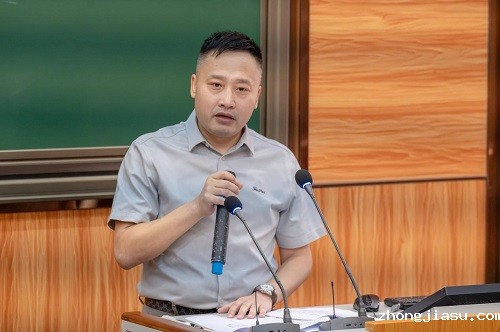 代春雷发言.jpg