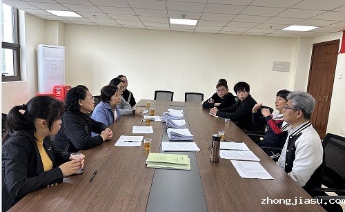 检查组在星湖校区进行教学检查交流.jpg