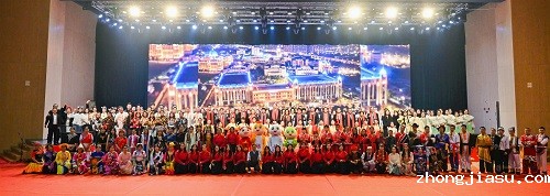 合影留念.jpg