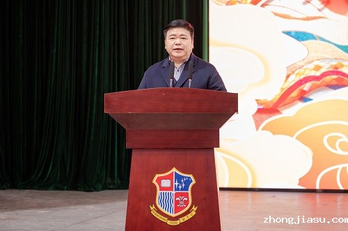 莫秀全在星湖校区致辞.JPG