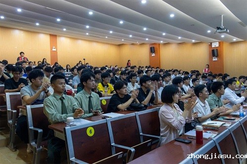 宣讲会现场.jpg