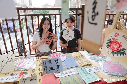 展区1.jpg